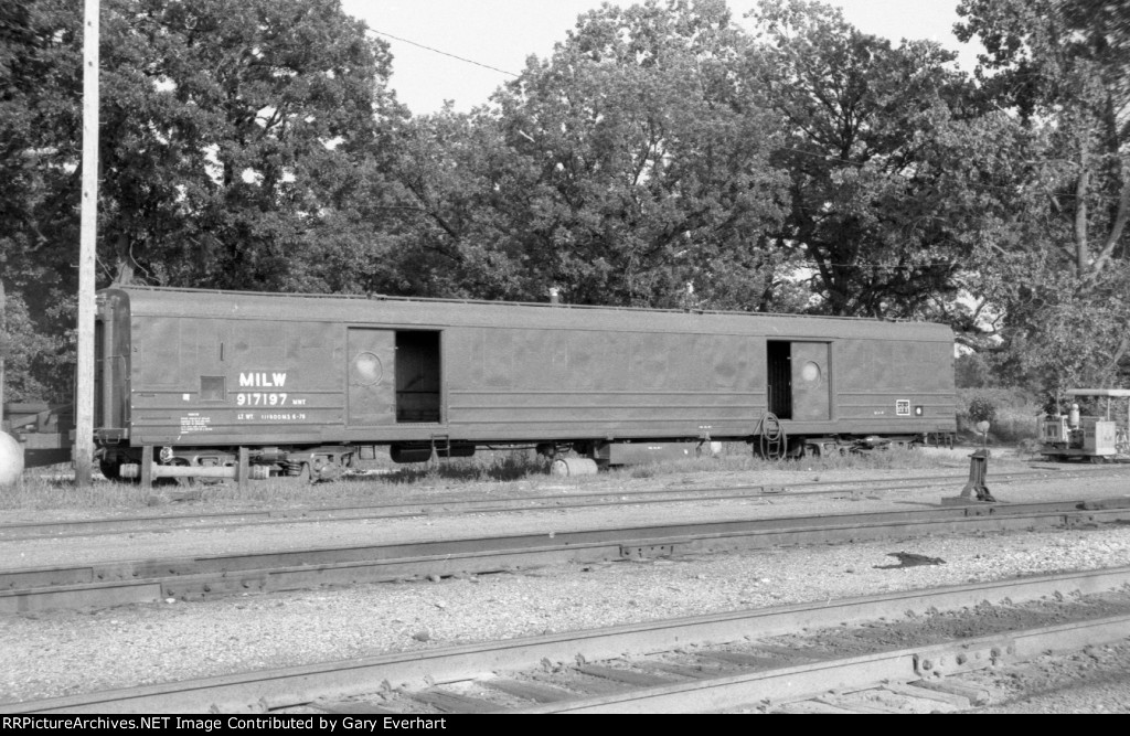 MILW Tool Car #917197 - Milwaukee Road